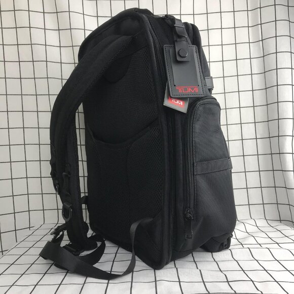 TUMI Alpha 3 T-Pass Business Class Brief Pack - Picture 4 of 15